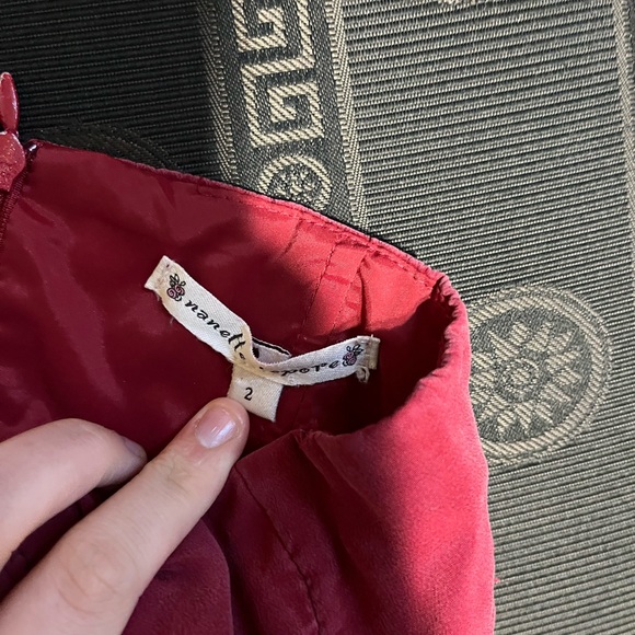 Red 2000’s top - Picture 2 of 2